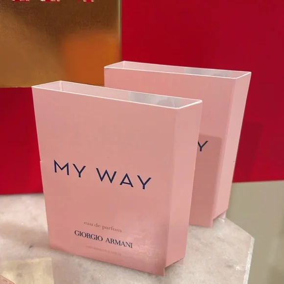 Giorgio Armani, pink zip around cosmetic bag - Picture 8 of 11